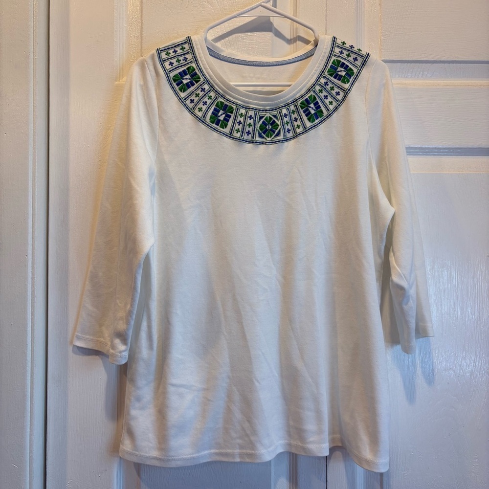 Allison Daley White Embroidered Neckline Quarter Length Sleeve T-Shirt - Size L